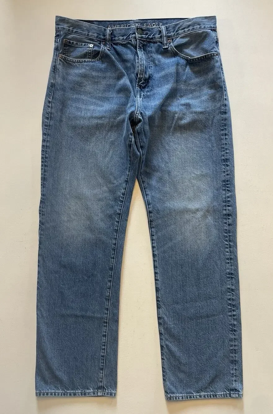 Men's AE American Eagle Blue Jeans Relaxed Straight Size 36x34 Faded Mid Rise